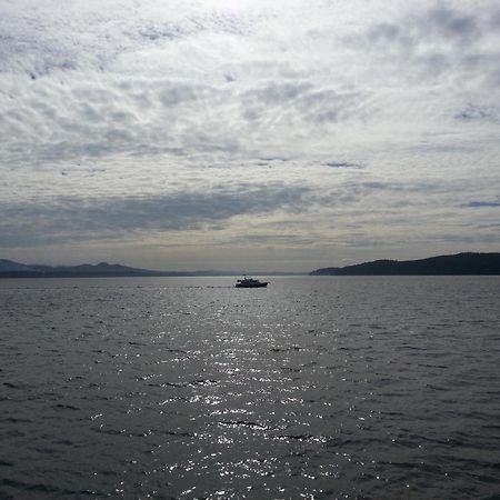 Orca Lodge Sointula Экстерьер фото