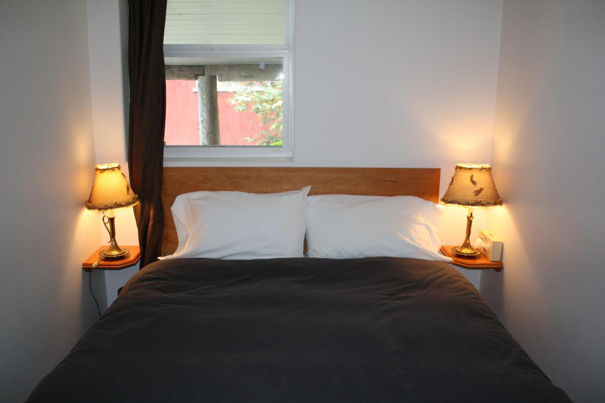Orca Lodge Sointula Экстерьер фото