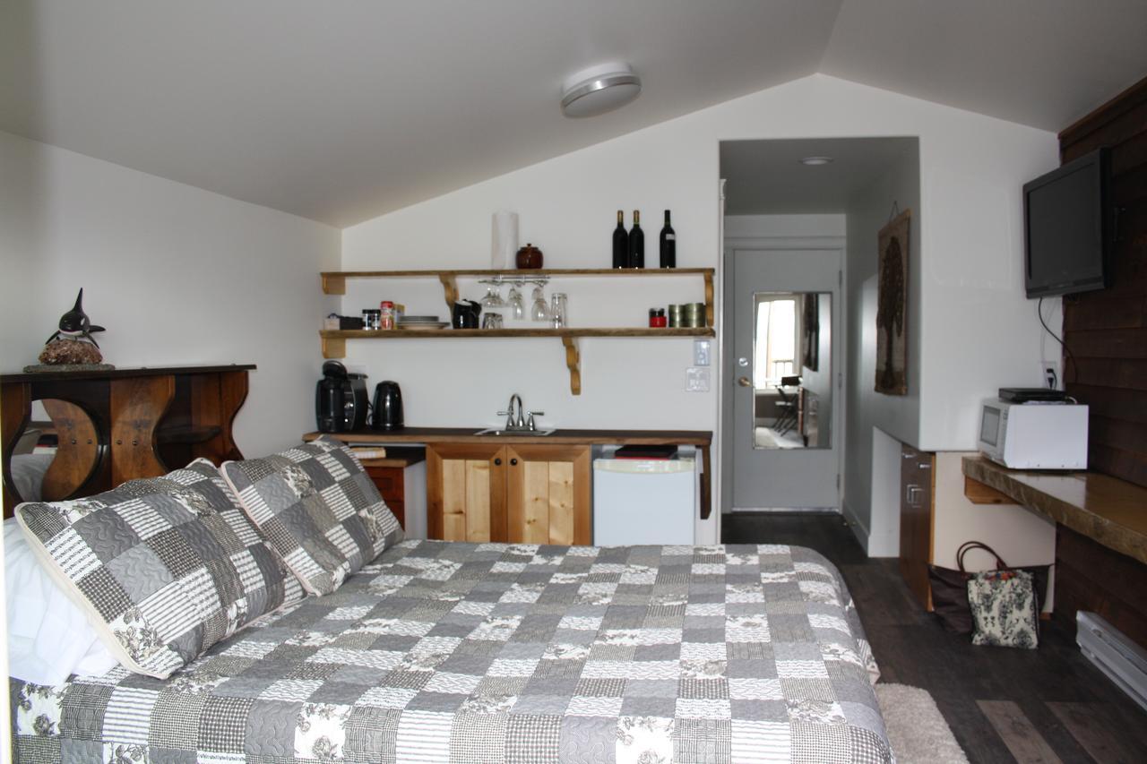Orca Lodge Sointula Экстерьер фото